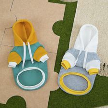 Fleece-style sweatshirt